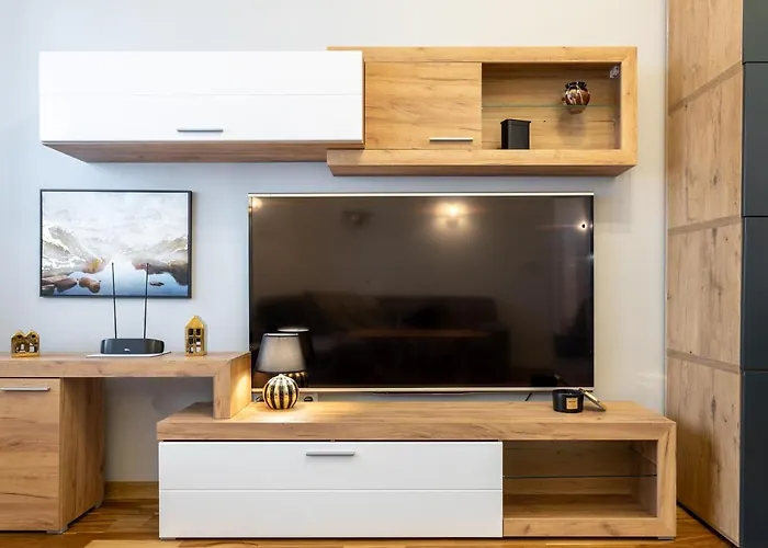 Golden - Big Luxury In Location - Wspolna Warsaw